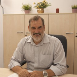 José Elías Fernández, Psicología